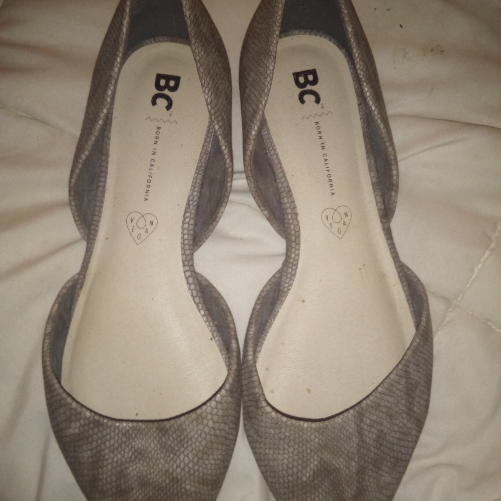 Woman's Flats